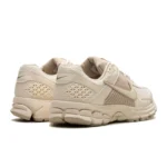 נעלי נייק וומרו 5 בצבע בז' - Nike Zoom Vomero 5 Sail