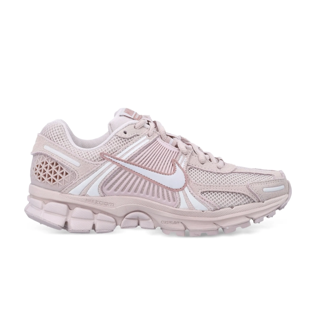 נעלי נייק וומרו 5 בצבע ורוד - Nike Zoom Vomero 5 Triple Light Pink