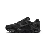 נעלי נייק וומרו 5 צבע שחור - Nike Zoom Vomero 5 Triple Black