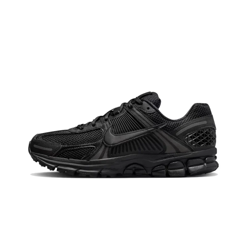 נעלי נייק וומרו 5 צבע שחור - Nike Zoom Vomero 5 Triple Black