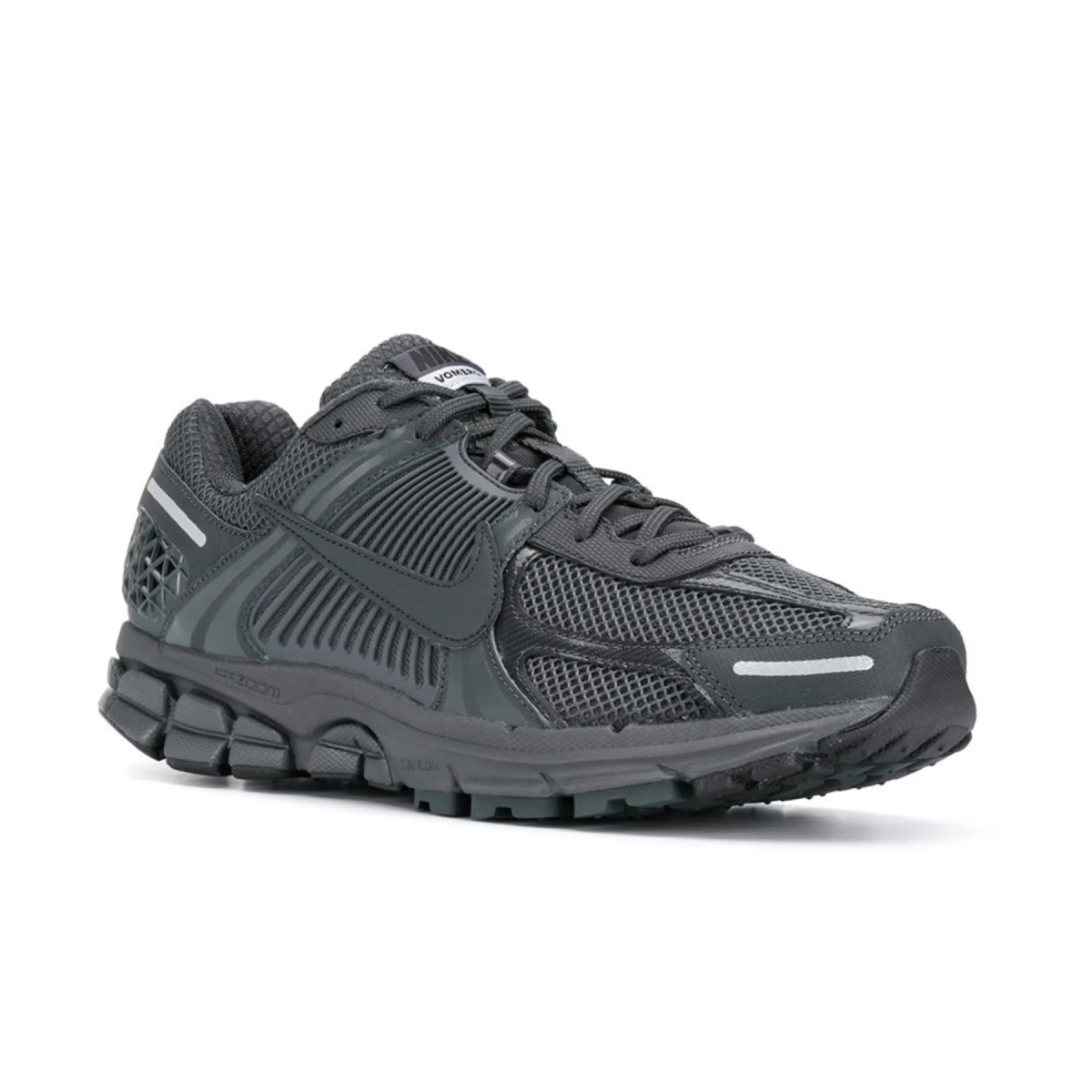 נעלי נייק וומרו 5 בצבע שחור - Nike Zoom Vomero 5 SP Anthracite