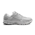 נעלי נייק וומרו 5 בצבע אפור - Nike Zoom Vomero 5 SP Vast Grey